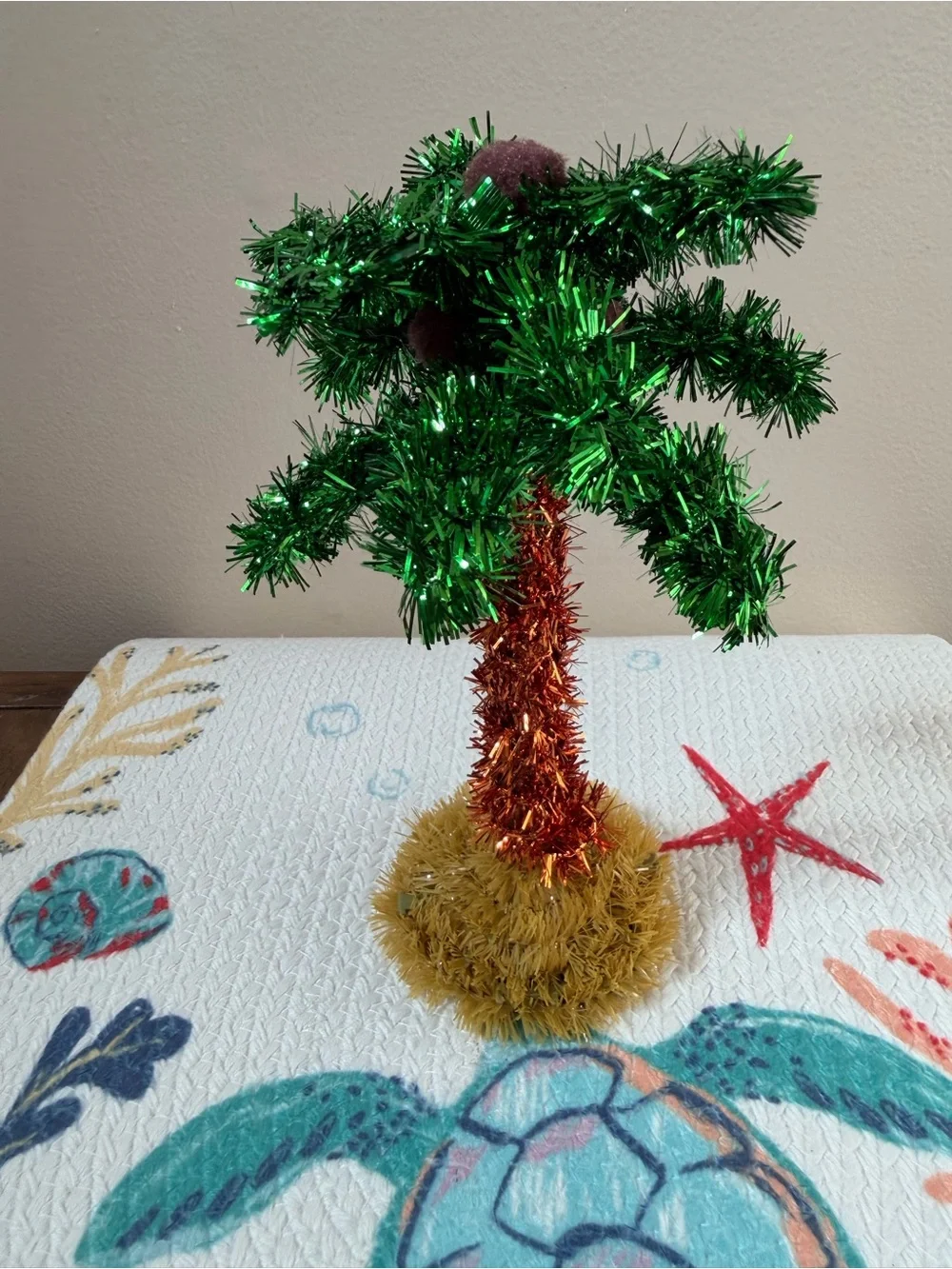 Palm Tree 3D Table Decor - Green & Gold Tinsel Set of 4